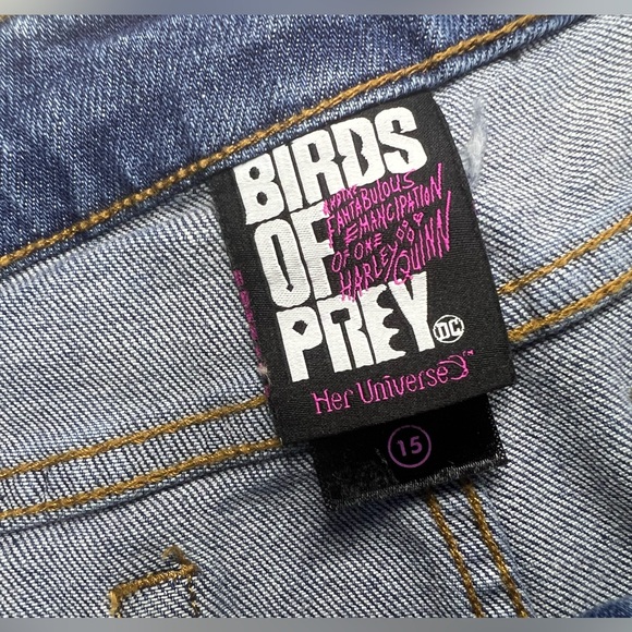 Her Universe DC Comics Birds of Prey Harley Quinn Denim Stars&Stripes Shorts 15 - Picture 4 of 14